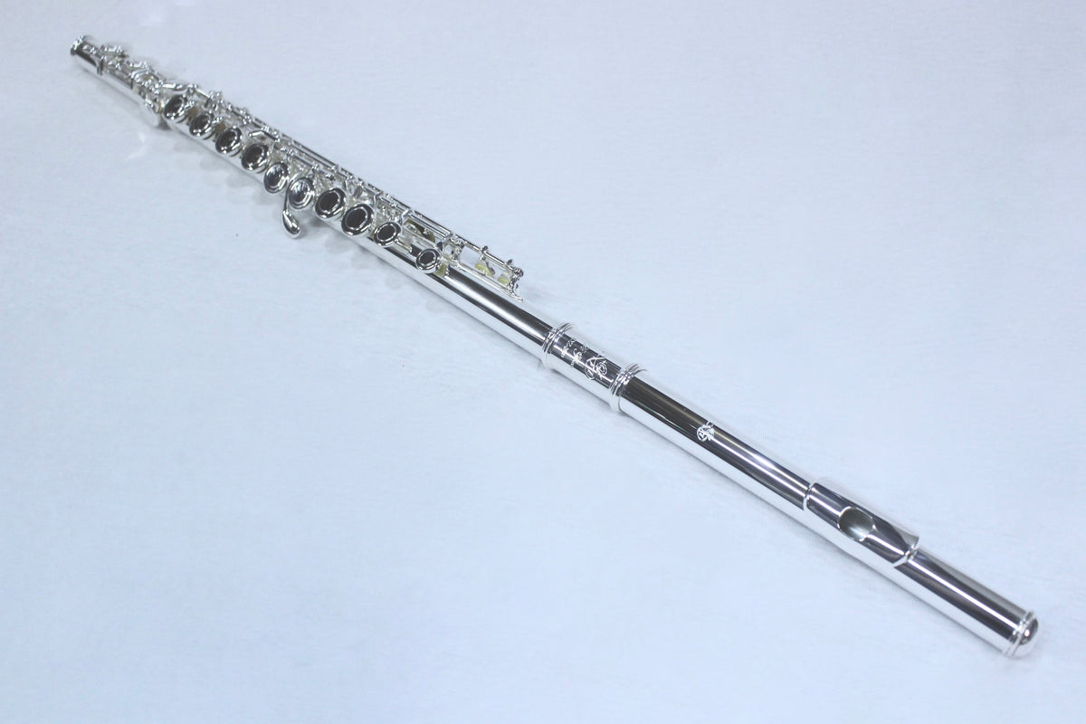 A straight head joint is shown.  A curved head joint is also available for the DZ-200.